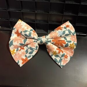 Floral bow